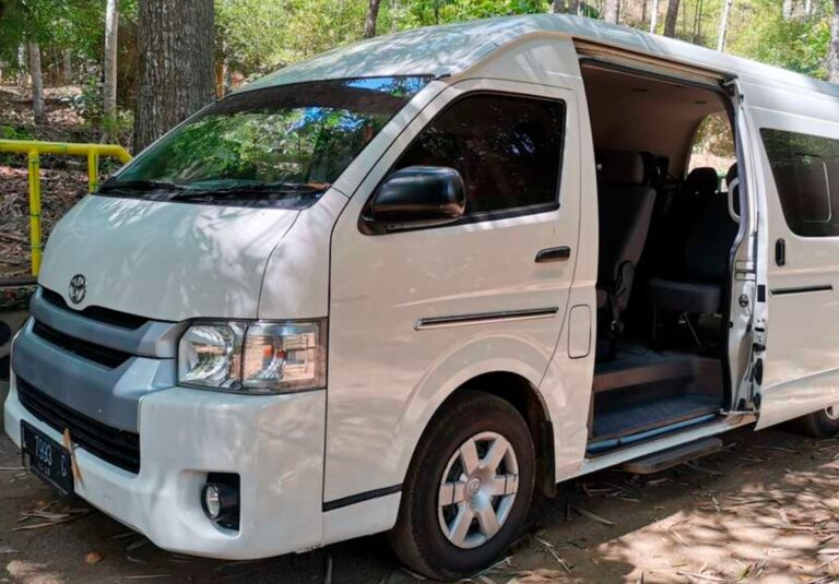 Malang,East,Java,Indonesia,November,16,2019,White,Toyota,Hiace